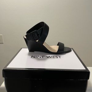 Nine West black strappy wedge sandal